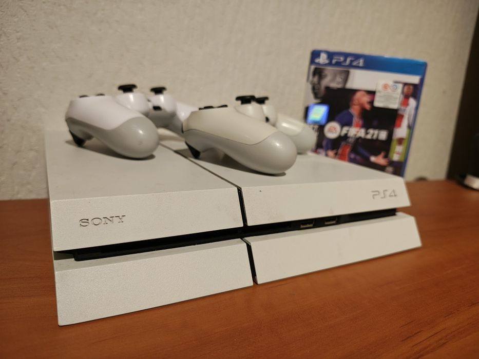 PS4 Biała 500GB | Rzadka Wersja Limitowana | 2 Pady + Gry | Stan BDB