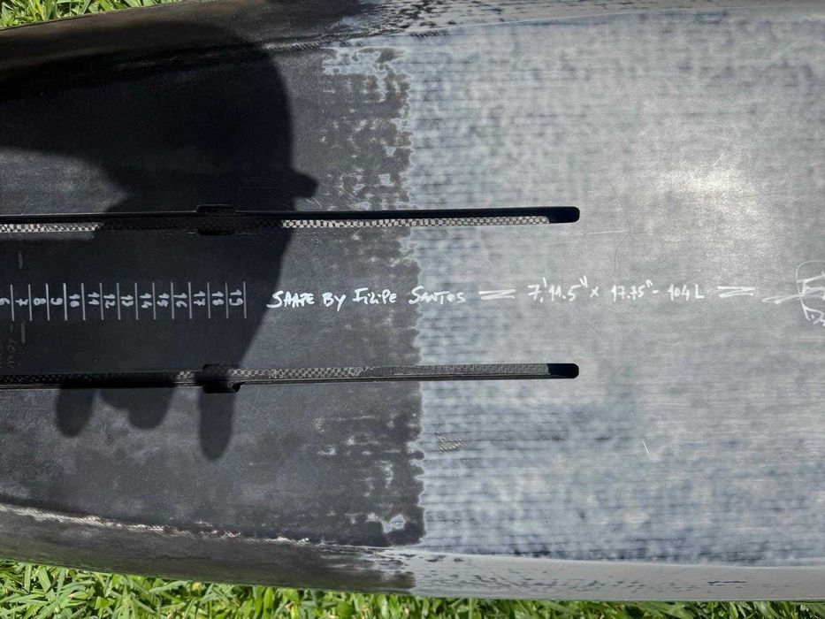 Prancha foil downwind e light wind 7.11 1 /2 Full carbon LIPWAVE