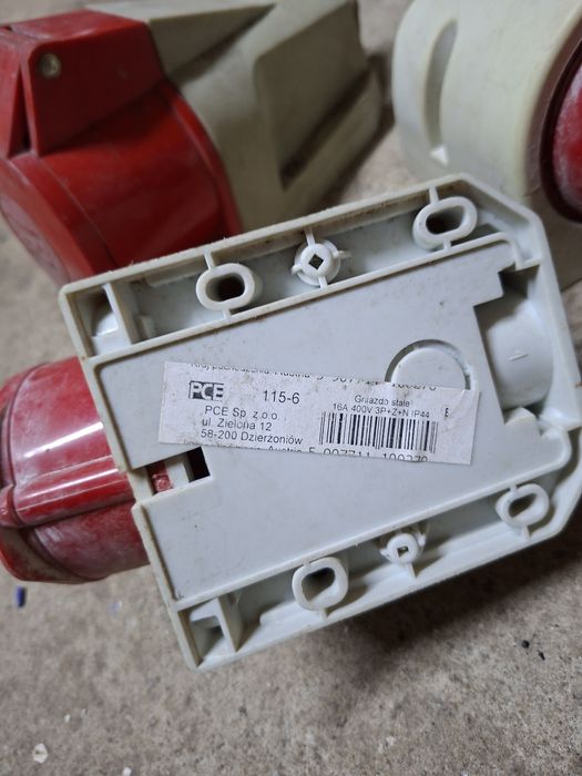 Gniazdo siłowe 16A lub 32A