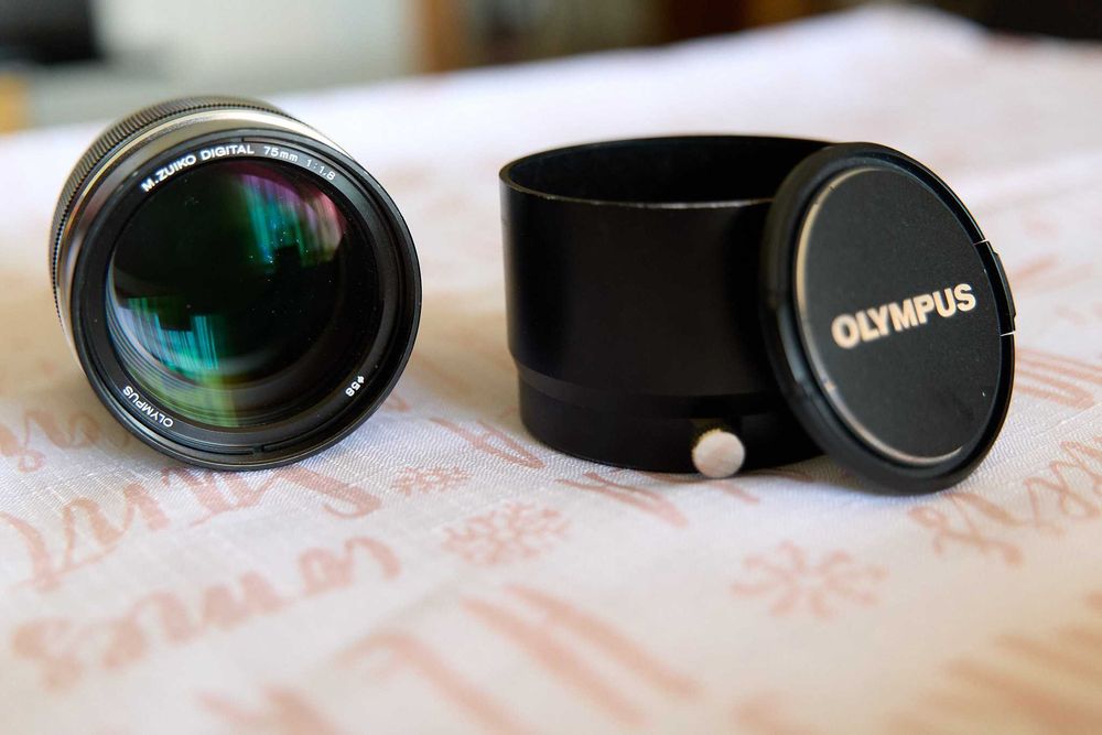 Olympus m.zuiko 75mm 1.8
