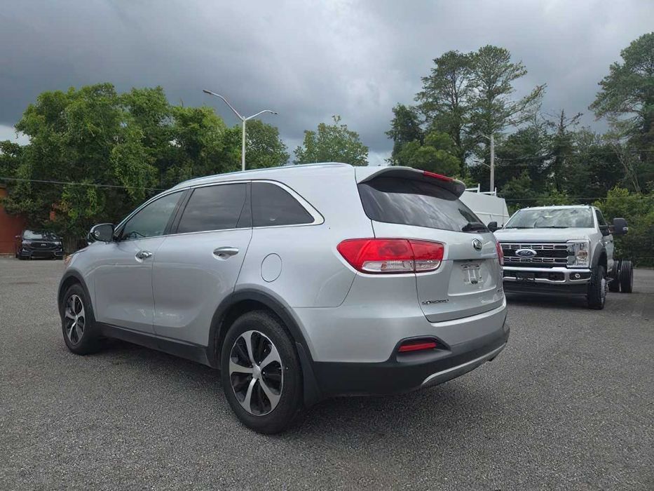 Kia Sorento EX      2018