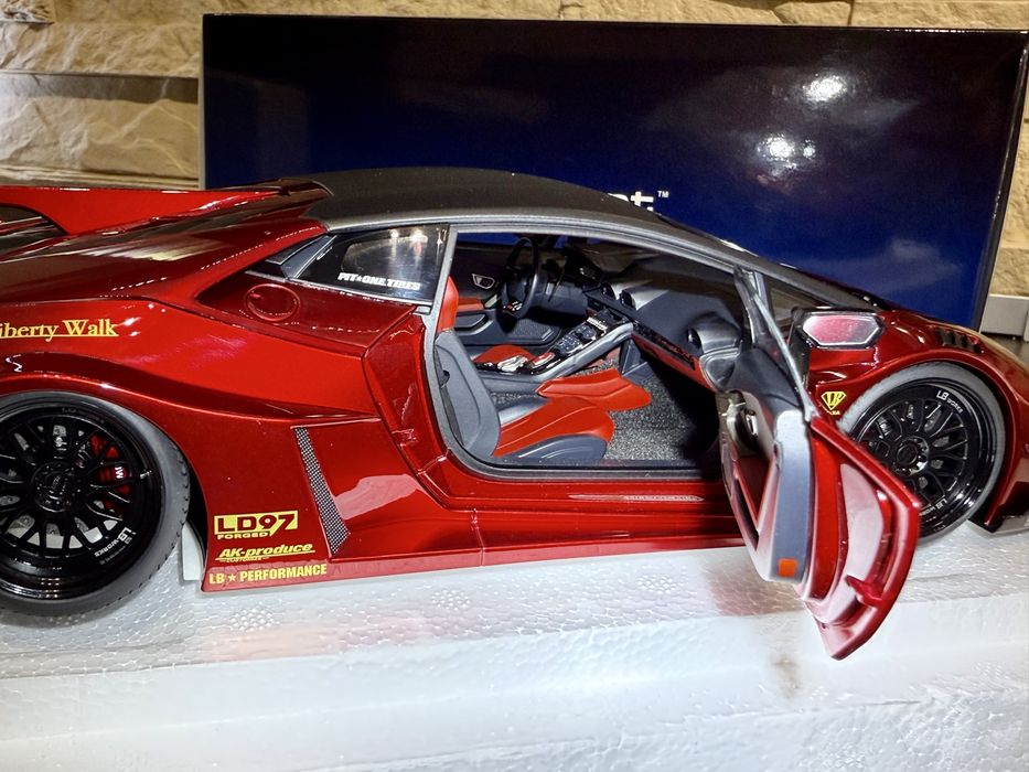 Model Lamborghini Huracan GT LB-SILHOUETTE WORKS 1:18 AUTOart