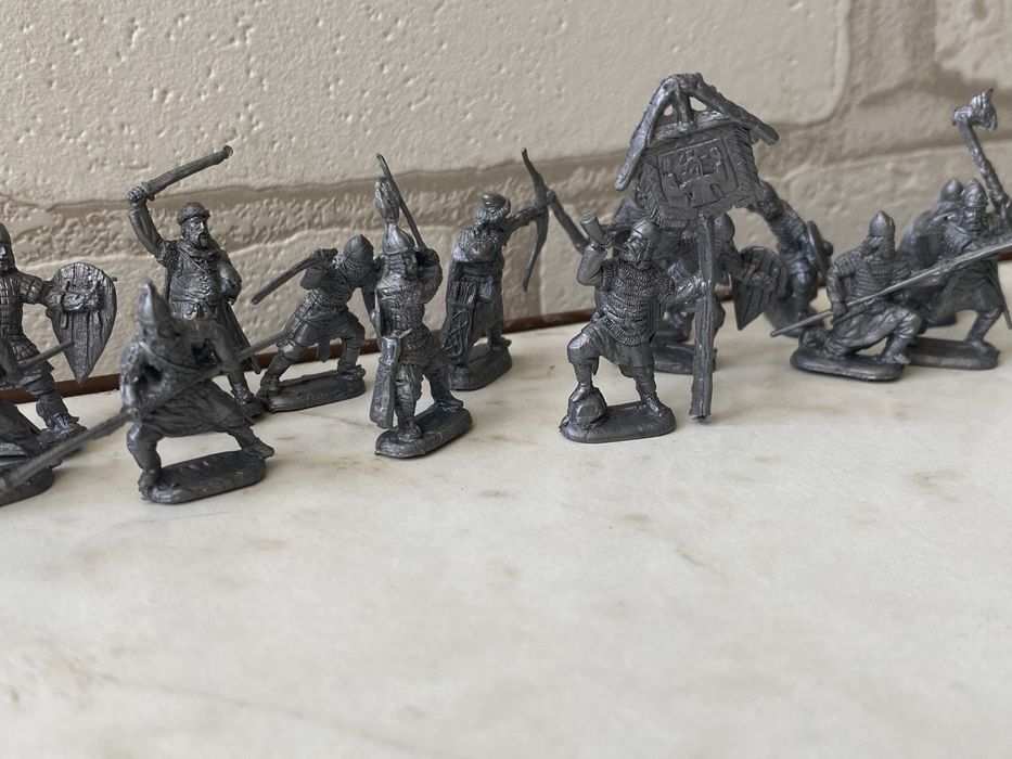 Солдатики рыцари масштаб 1:72