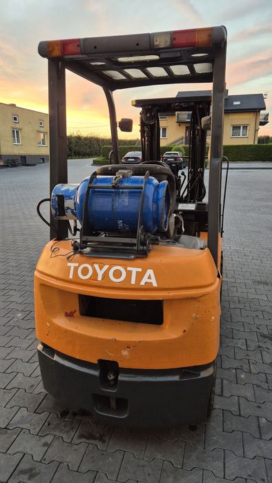 Wózek widłowy TOYOTA BT 7FGF18, triplex, przesuw, terenowy