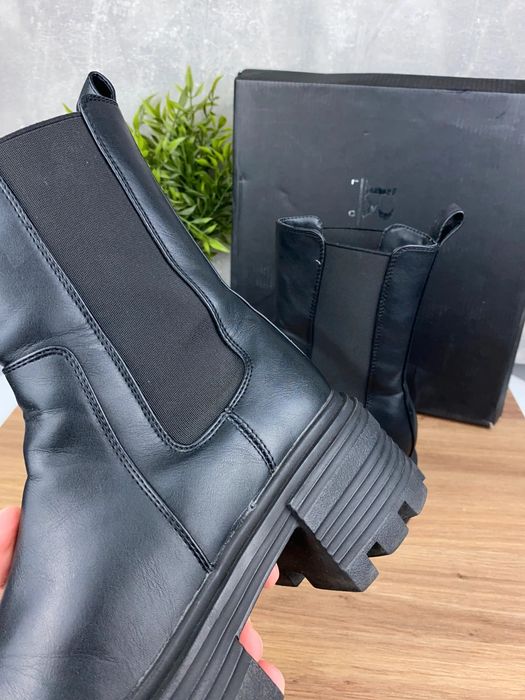 Buty Raid Celine r. 38 - czarne botki na platformie