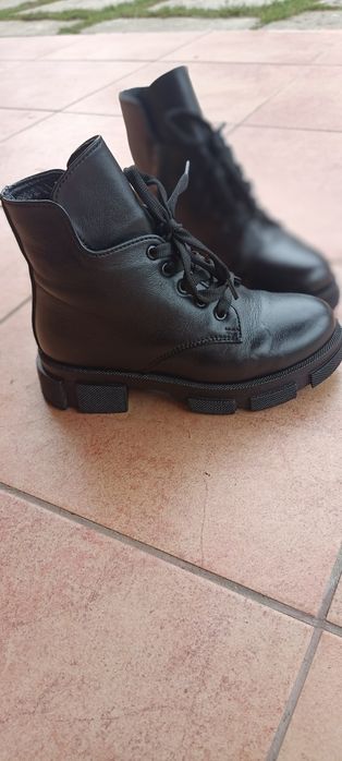 Черевички з натуральної шкіри для дівчинки 32 розмір.