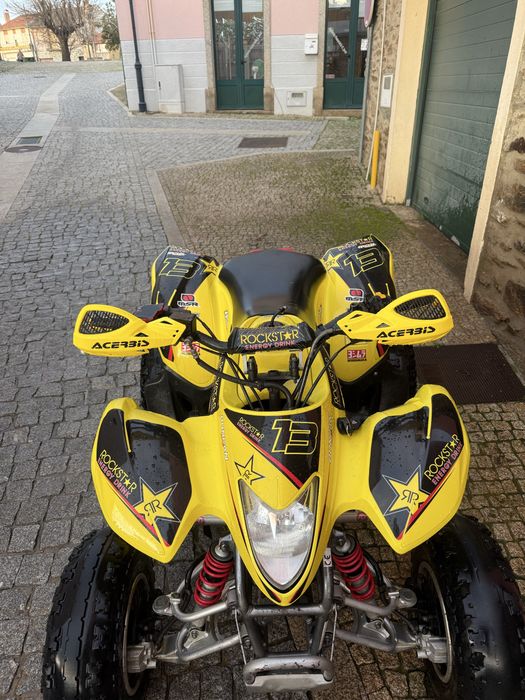 Moto 4 suzuki  250cc