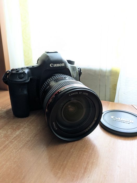 Професійний об'єктив Canon 24-105 F4.0L OIS