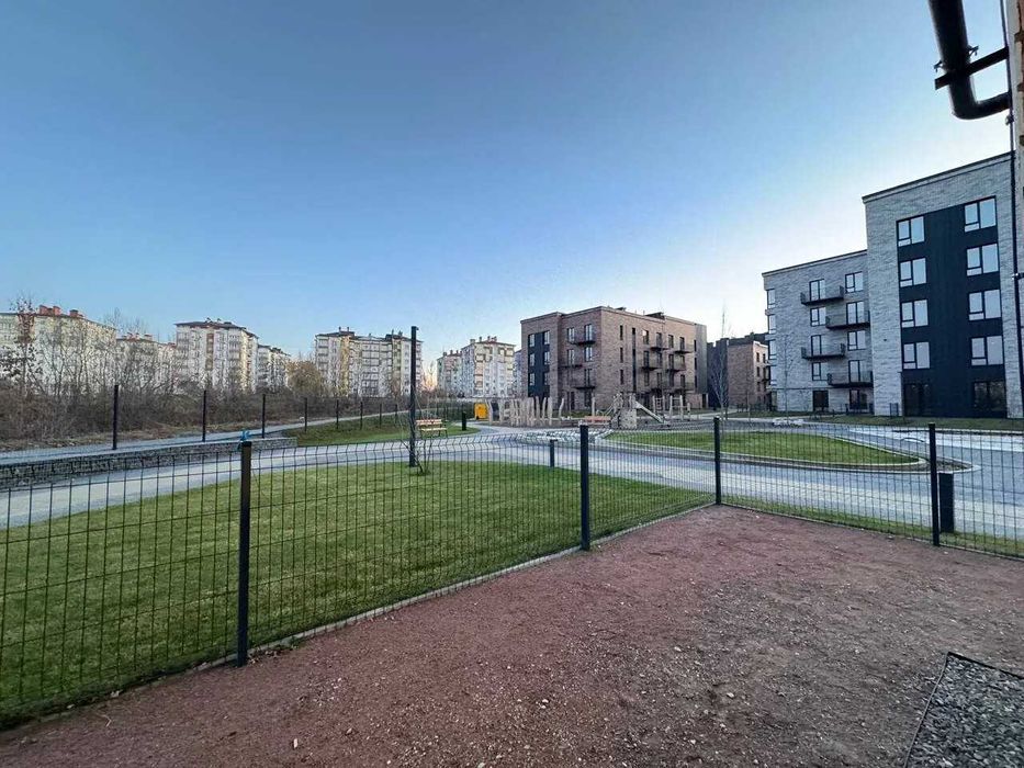 Унікальна 2-кімнатна квартира у ЖК Долішній з патіо!