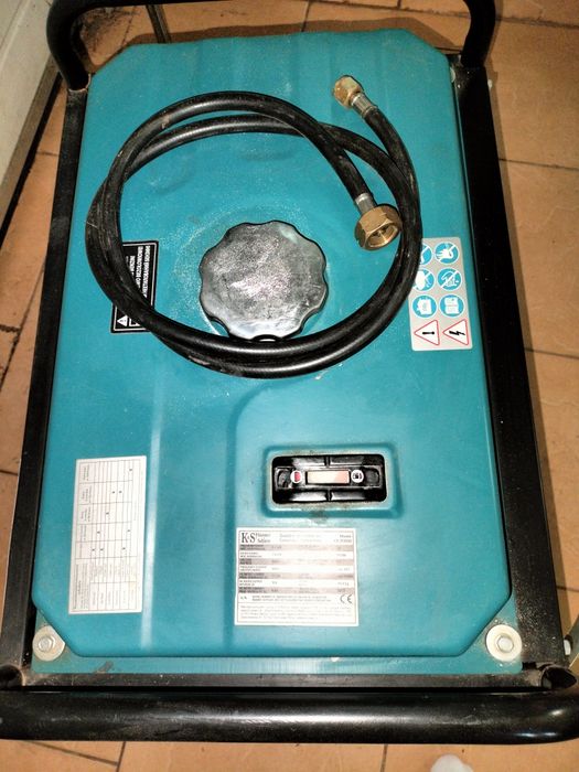 Продам генератор газ бензин.