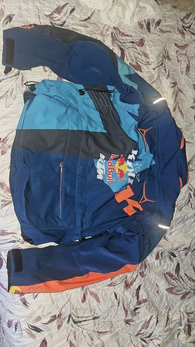 Casaco kini KTM RedBull