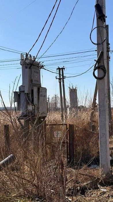 Земля на Фасаді Житомирської траси! Поруч електрика! Рівна, є зʼїзд!