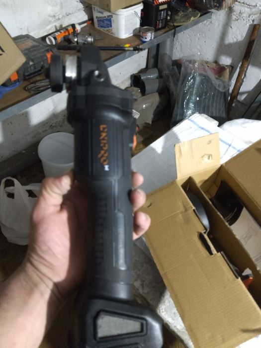 Продам болгарку Дніпро М