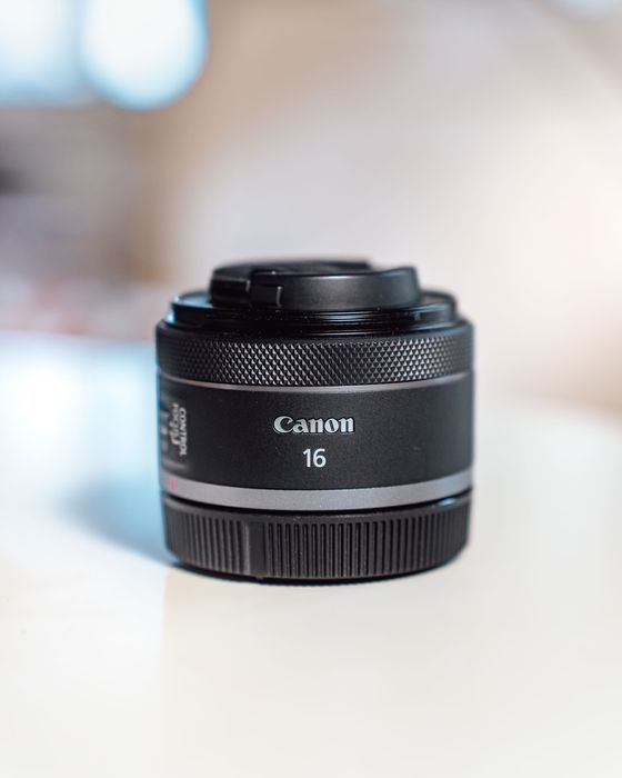 Objetiva CANON RF 16mm f/2.8 STM