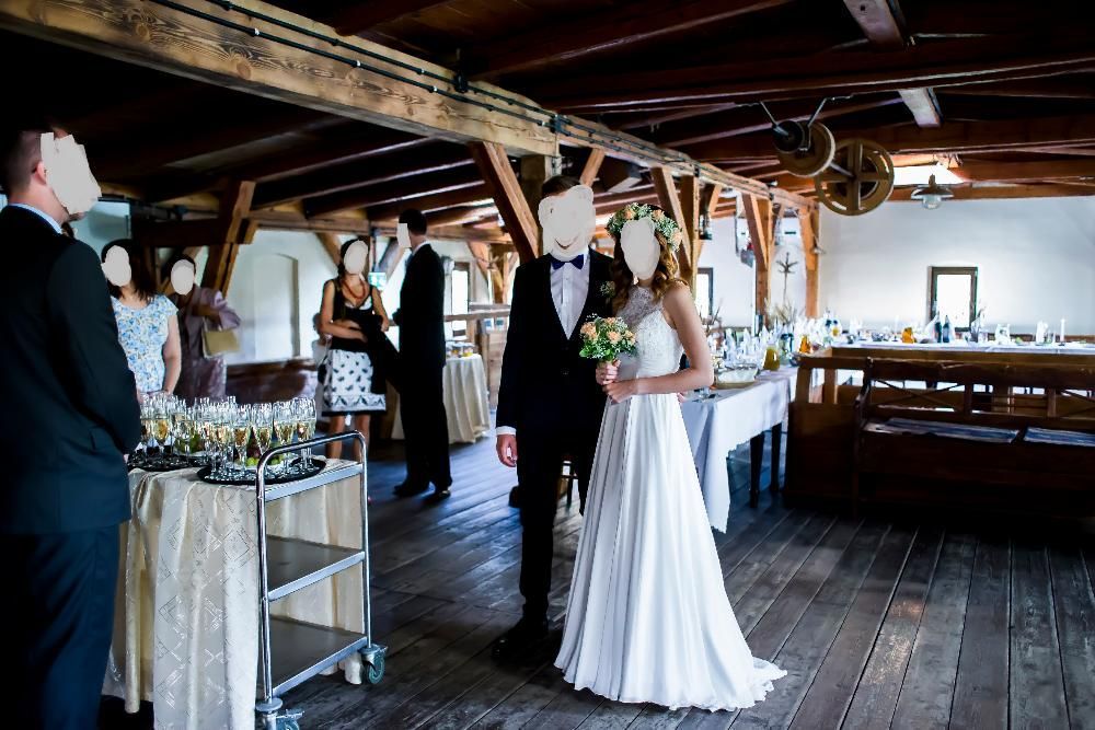 Suknia ślubna z muślinu Maxima S/36 z trenem rustykalna romantyczna