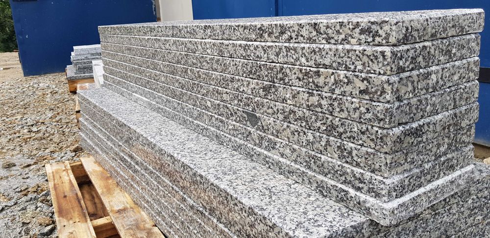 Płyty granitowe kamienne, tarasowe, posadzka, taras, chodnik itp