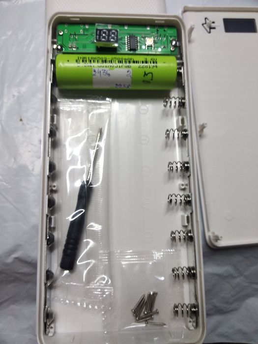 Повербанк під 18650х8шт