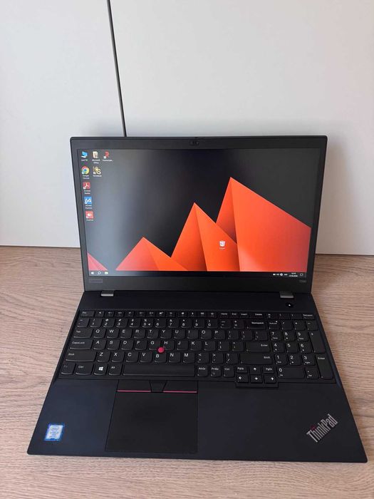 Ідеальний для офісу і навчання\ гарантія\Lenovo ThinkPad T590 15.6"