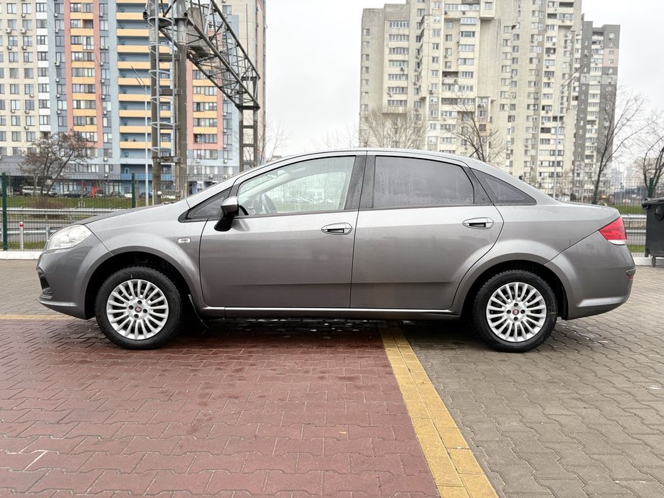 До вашої уваги Fiat linea 2016 року економне практичне авто!