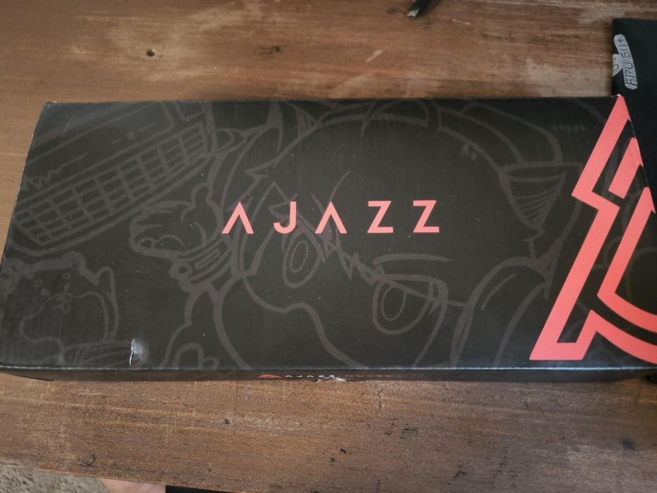 Vendo teclado AJAZZ AK820