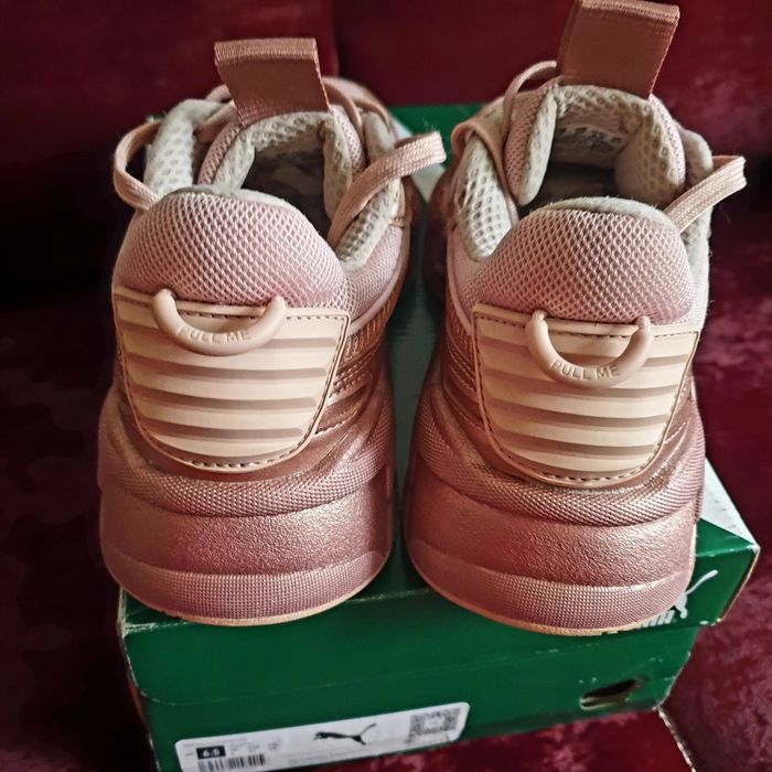 Жіночі яскраві кросівки Puma rs x cassia trinity