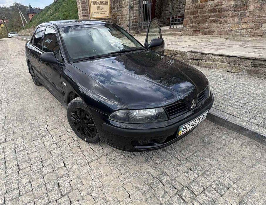 Mitsubishi carisma