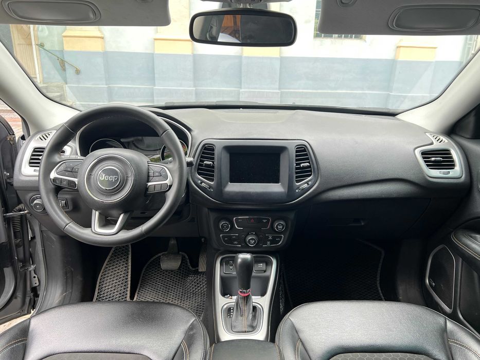Jeep Compass Latitude 2020 Gray 2.4L