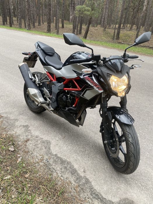 Kawasaki z250sl.