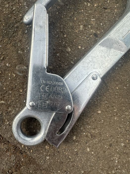 Hak karabinek wspinaczkowy aluminiowy zatrzaskowy automatyczny 20kn
