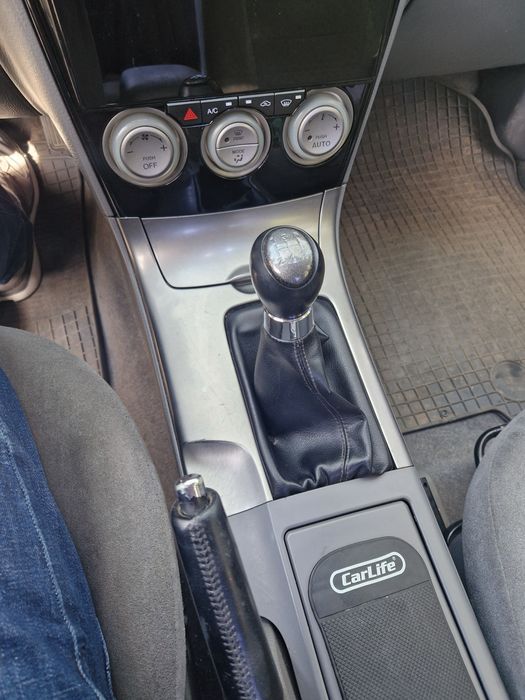 Продам мазду 6 2002