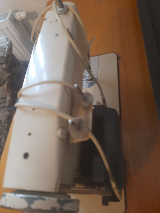 Maszyna do szycia predom