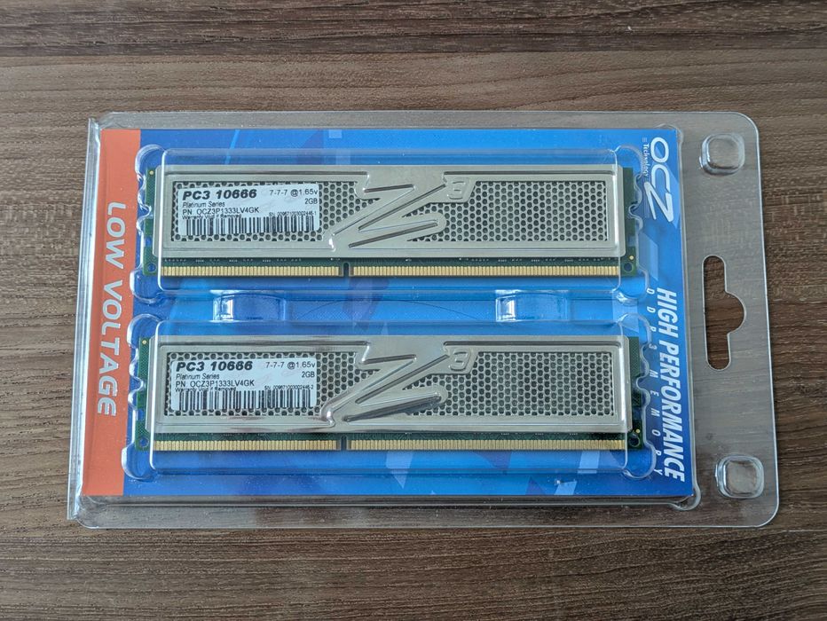 Memória RAM OCZ Platinum DDR3-1333 4GB (2x2GB) Dual Channel