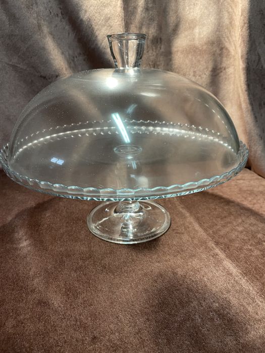 Cake Plate with Lid457409656291348481