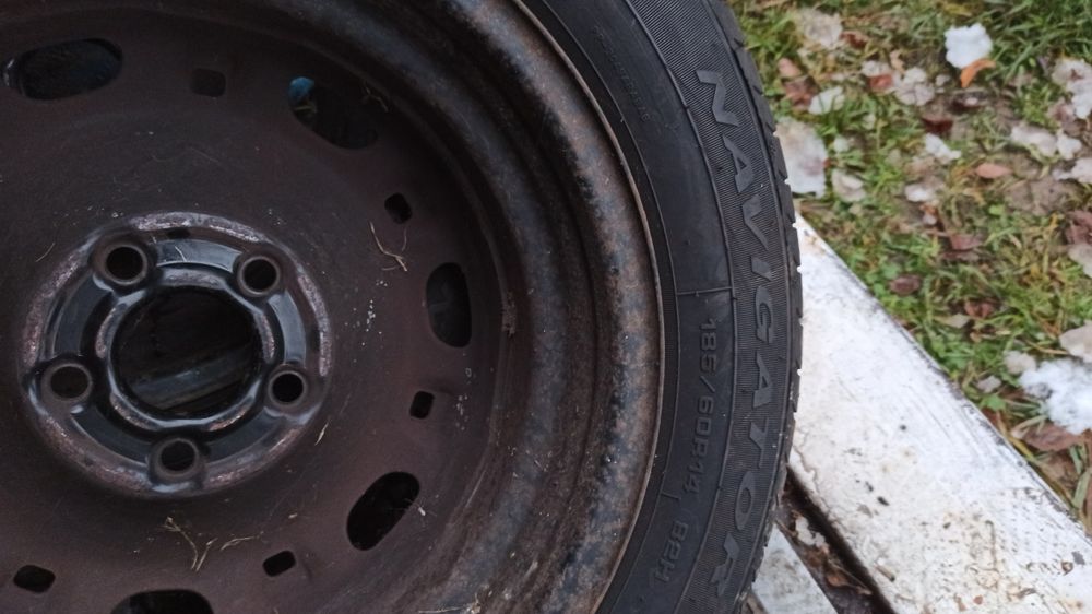Koła z oponami wielosezonowymi Dębica 185/60R14 5x100 57.1