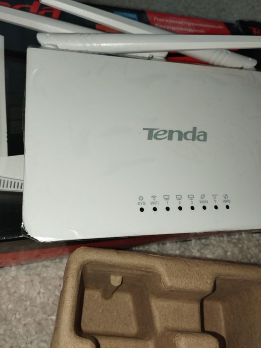 Продам роутера Tenda