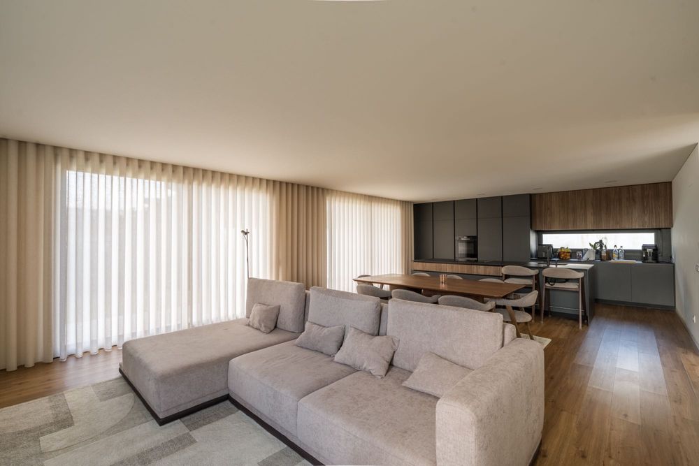 Sofa com Chaise Long + Tapete