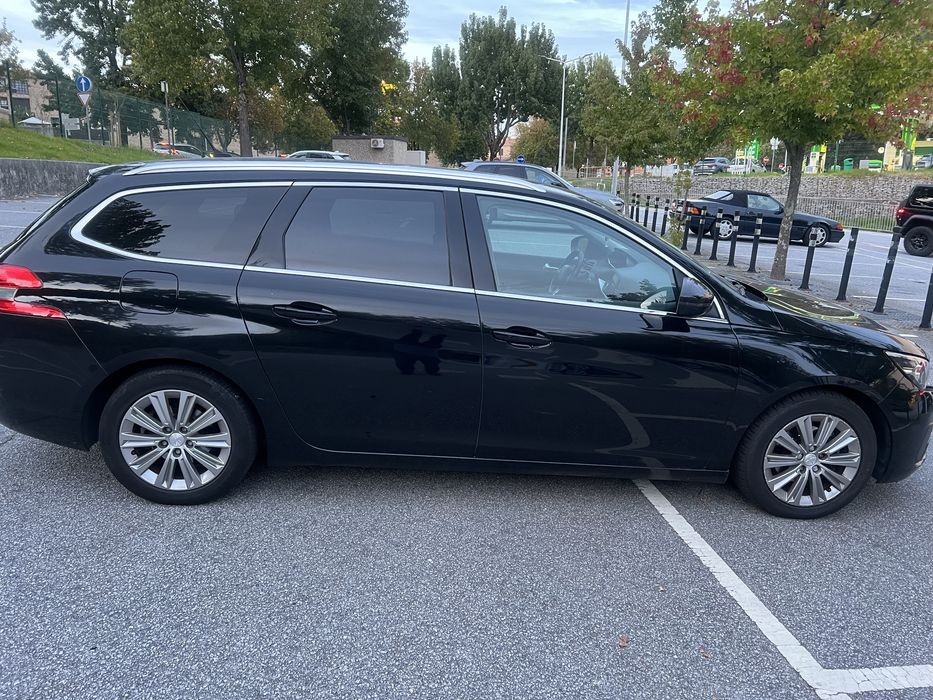 Peugeot 308 hdi 1.5 cv  poucos kilometros foto 4