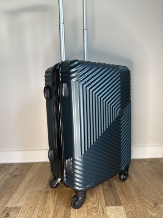 Nowa walizka kabinowa 55/35/20