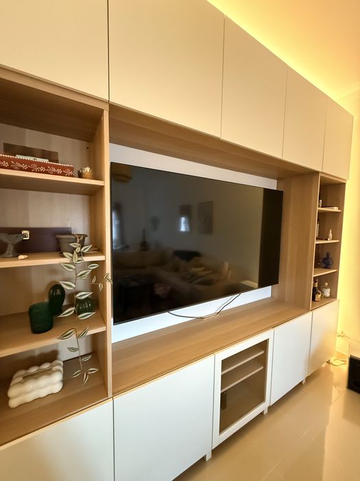 Armário IKEA BESTA para sala com módulo TV - como novo