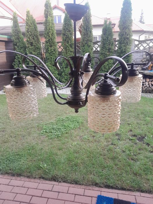 Sprzedam żyrandol sufitowy z pięcioma kloszami