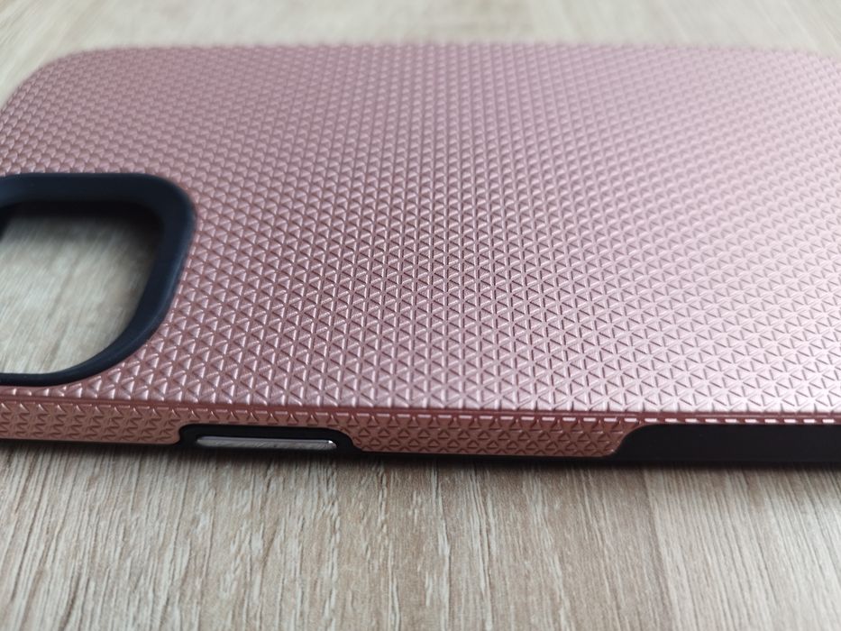 Etui plecki iPhone 14 Pro karbonowe