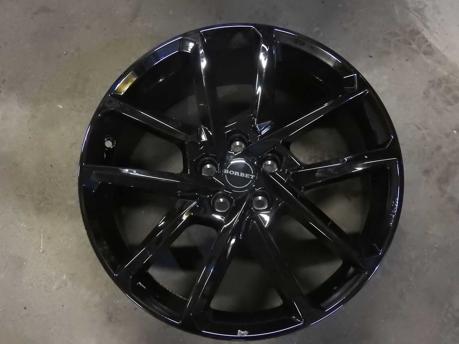 1x Alufelga 18 5x108 8J ET45 Borbet ET45 2023rok piasta 72,6mm