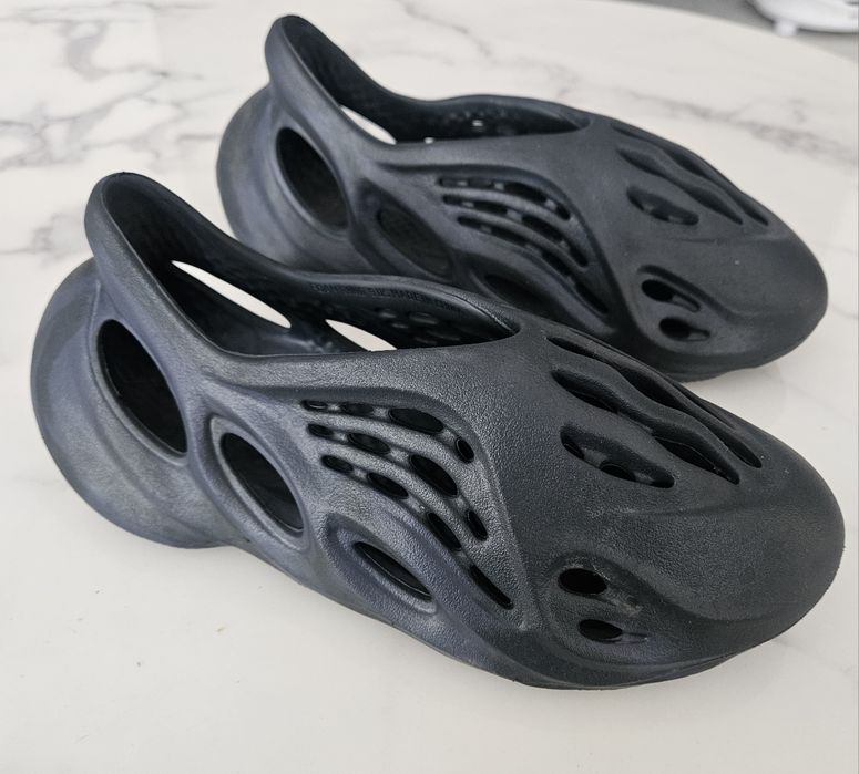 Klapki Yeezy Foam Runner rozm 41