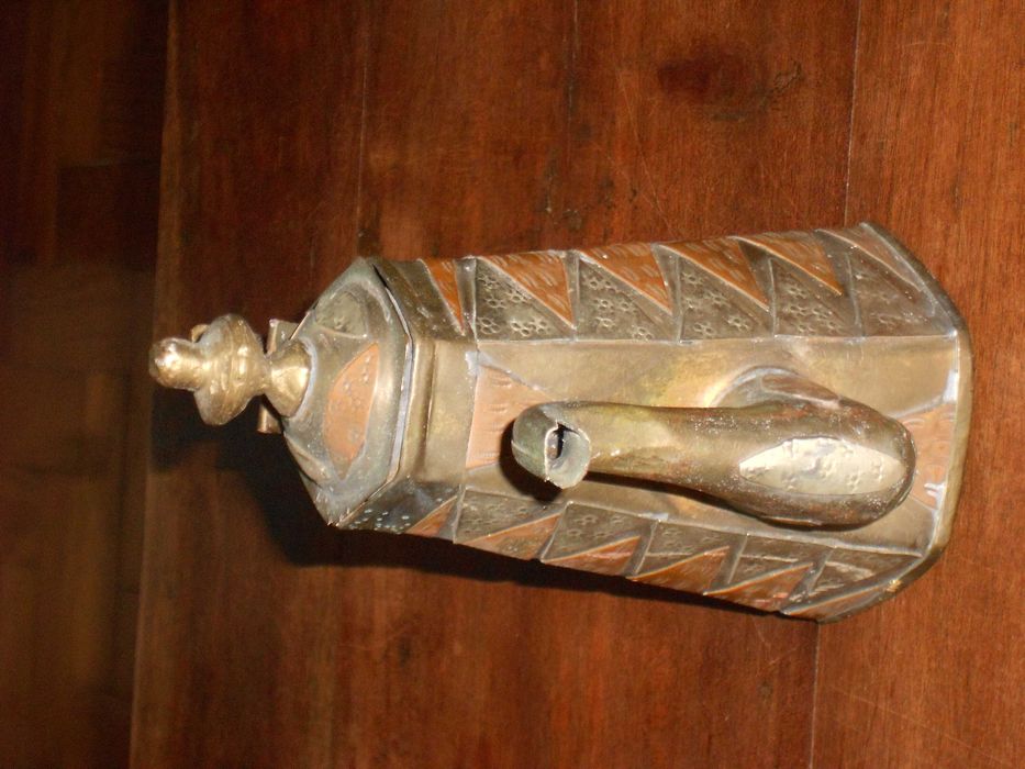 Bule muito antigo vintage cobre latao trabalhado