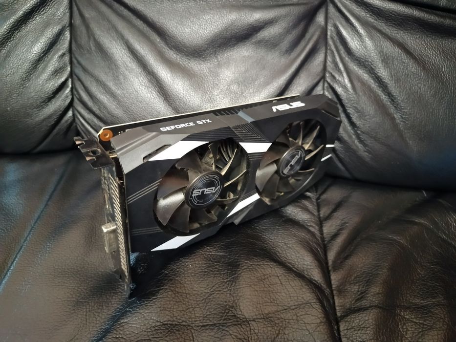 Відеокарта Asus  GTX1050 2GB GDDR5