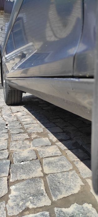 Автомобіль в гарному стані.