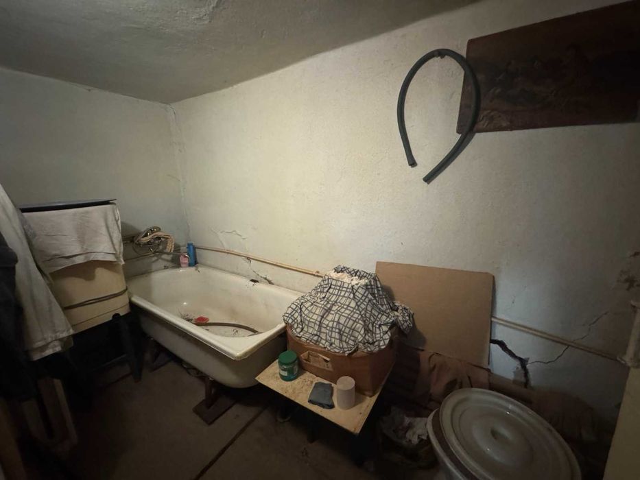 Продаю домик в Р. Урочище возле реки ост.АТБ и1