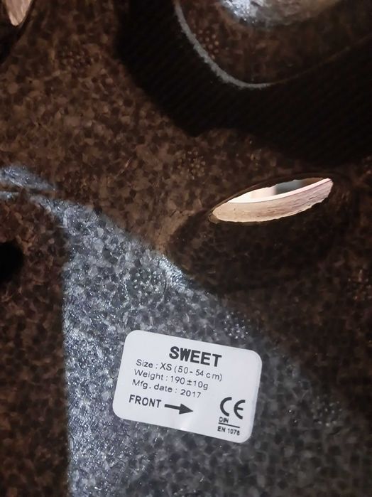 Захисний шолом для дівчинки