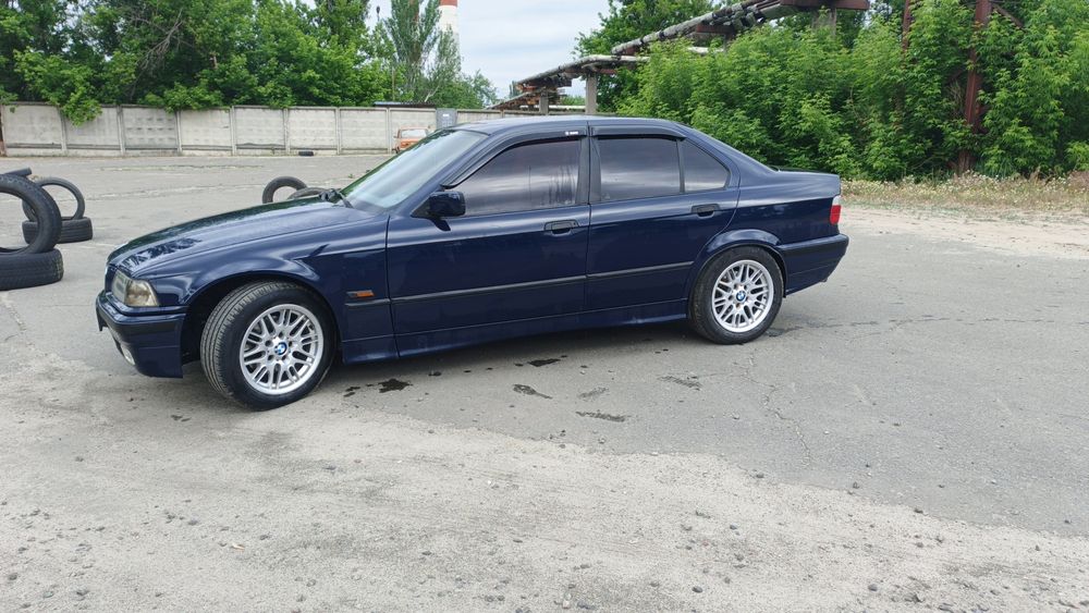 Продам Бмв е36 м50б20 АКПП