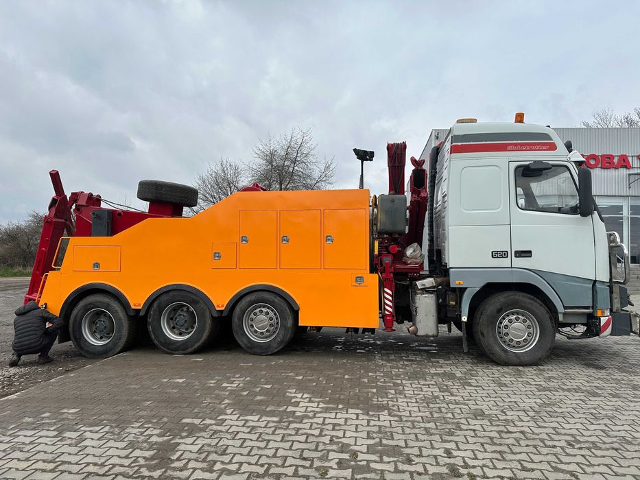 Volvo FH16 520 к.с. | Спецевакуатор для вантажівок | 8x4 | Кран Fassi